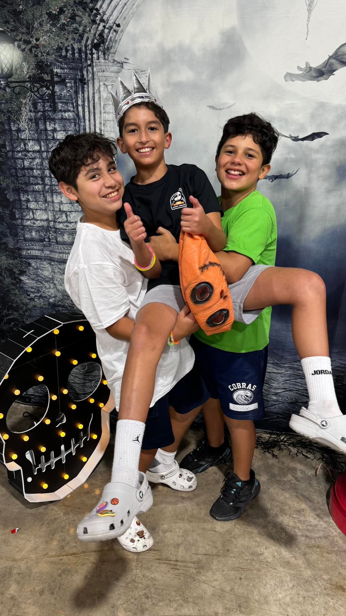 Gothic Gate Bats Moon Night Halloween Backdrop M8-02