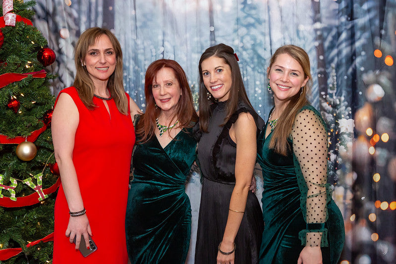 Snowy Christmas Trees Wreath Arch Backdrop RR7-865