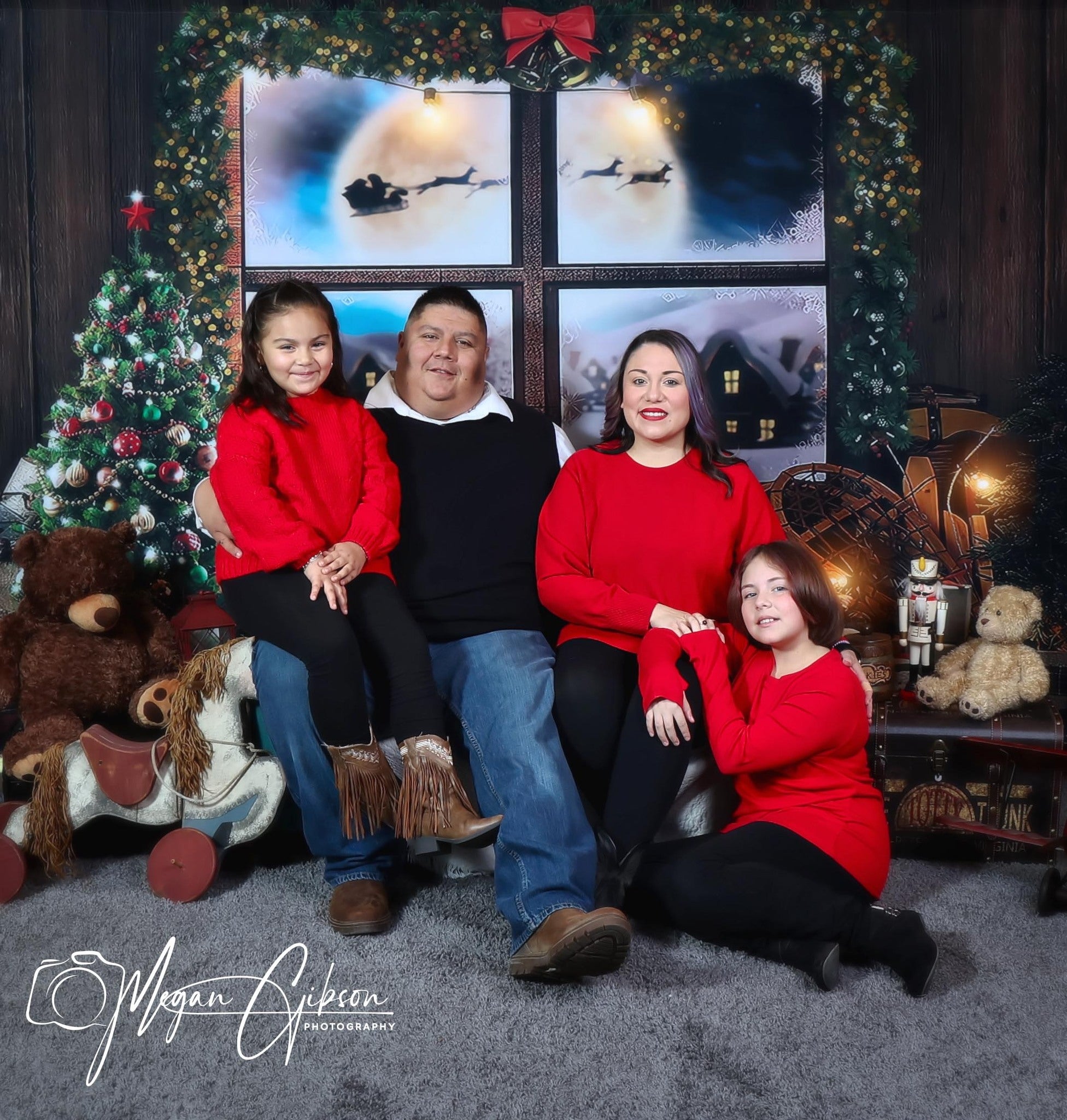 Christmas Tree Backdrop Decorated With Gifts Wooden House G-1439