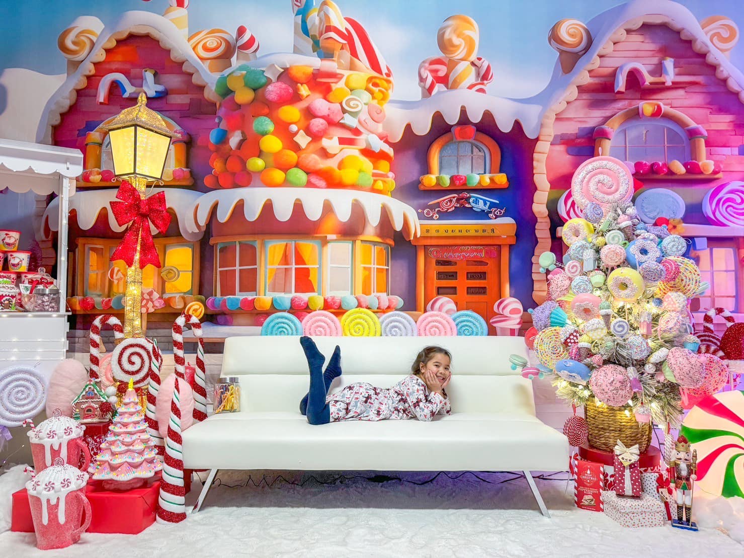 Cartoon Candy House Gingerbread Christmas Backdrop M9-38