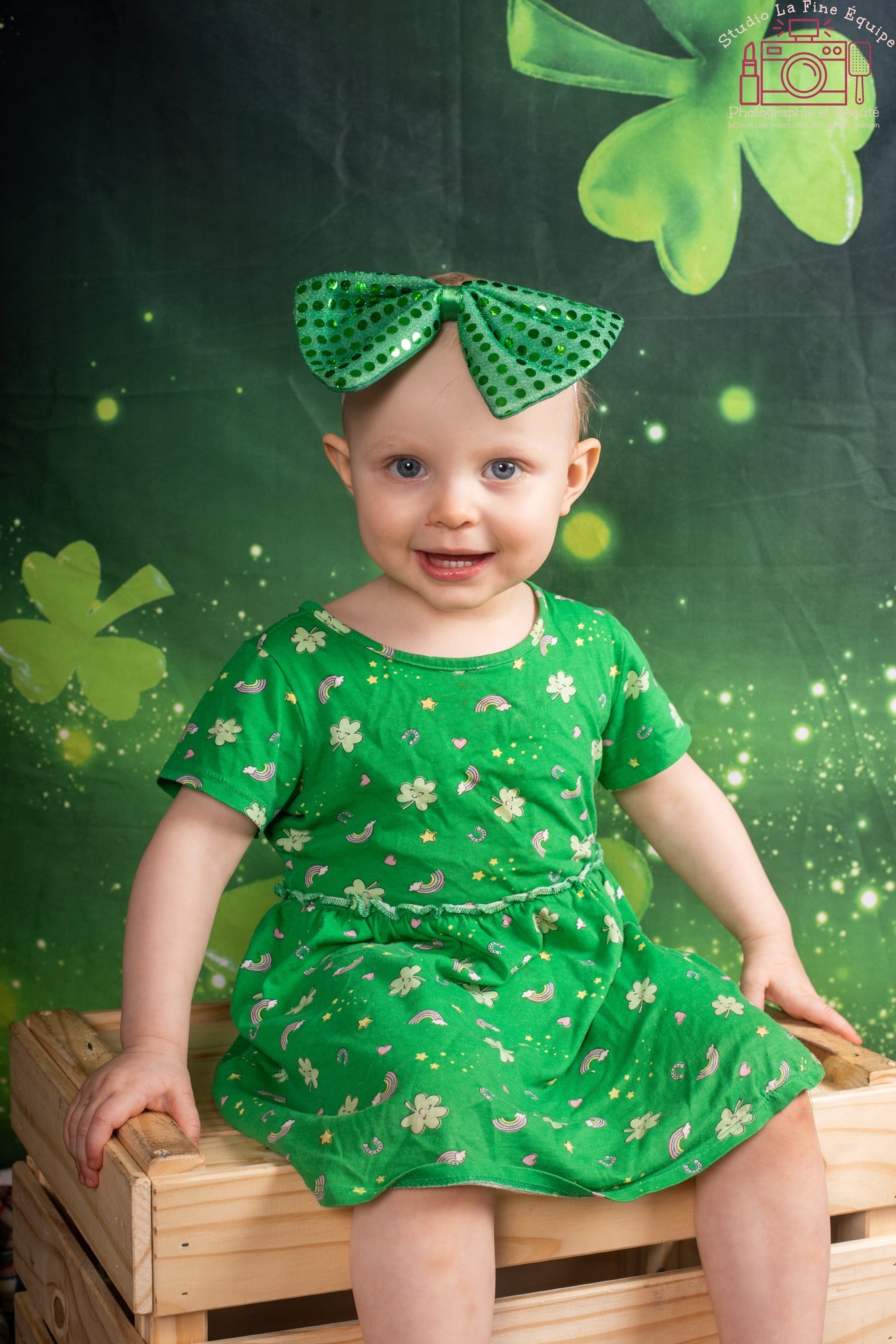 Happy St. Patrick's Day Green Luck  Backdrop for Photo Booth SH166
