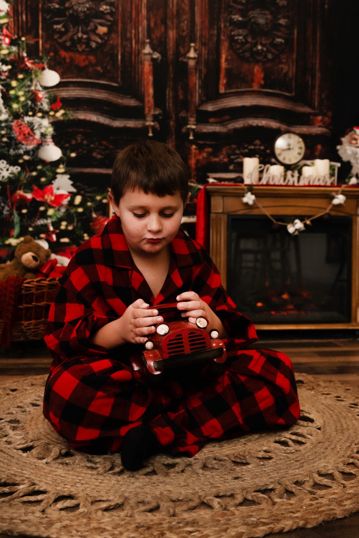 Vintage Room Door Christmas Tree Gifts Backdrop M10-21