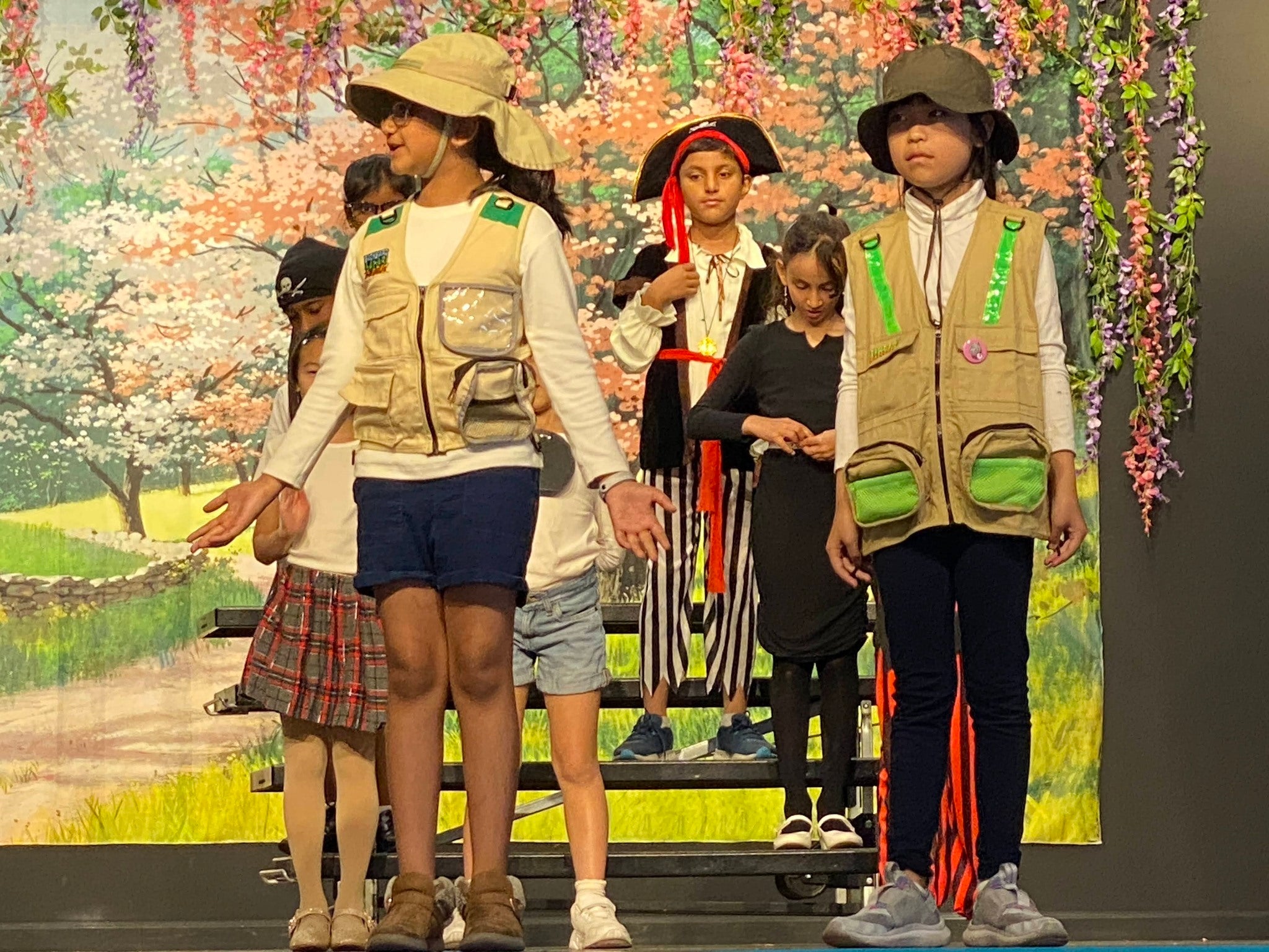 Spring Flowers Mountain Scenery Baclkdrop for Studio  S-2741