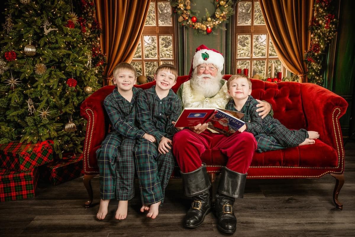 Christmas Backdrop Golden Curtain Window Christmas Photo Backdrops MRR9-93