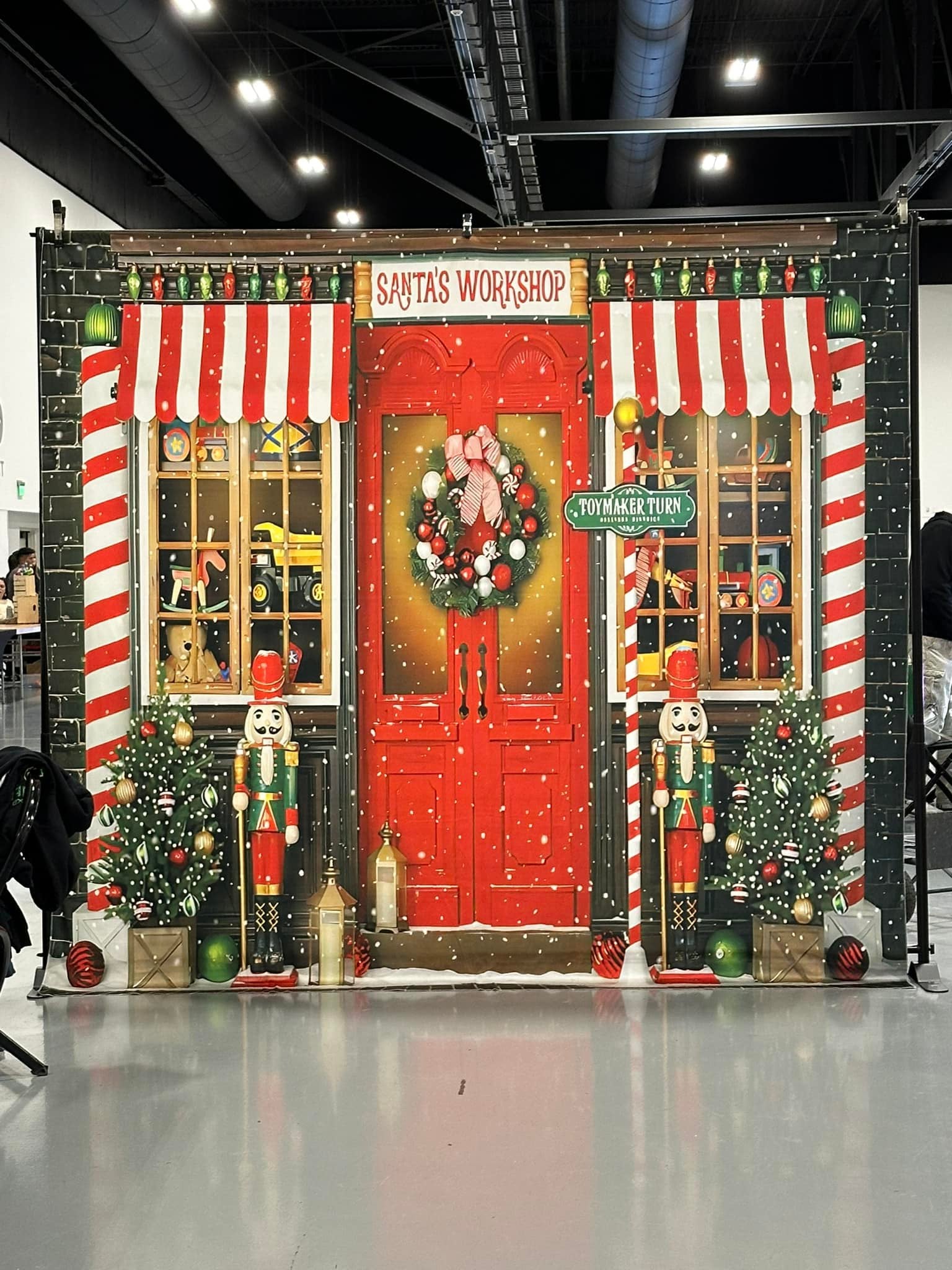 Santa's Workshop Nutcracker Christmas Backdrop M6-93