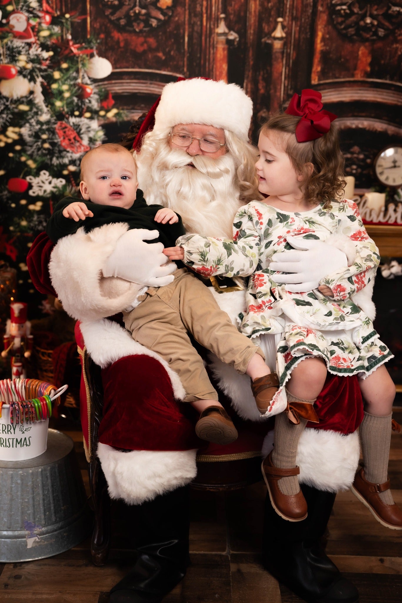 Vintage Room Door Christmas Tree Gifts Backdrop M10-21