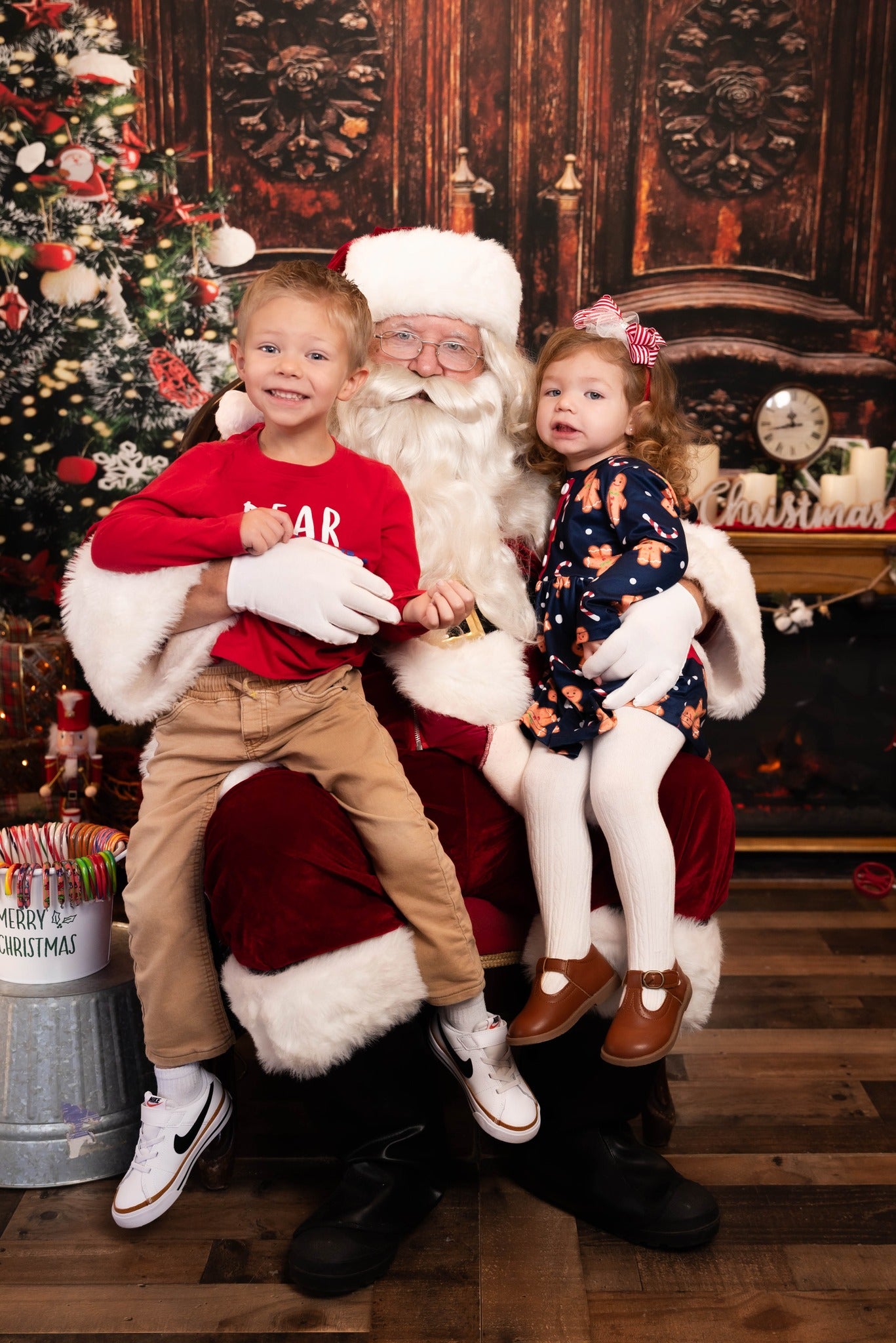 Vintage Room Door Christmas Tree Gifts Backdrop M10-21