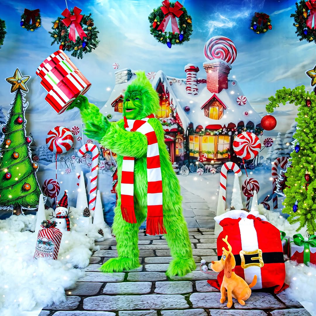 Snow Wonderland Gingerbread House Backdrop RR7-748