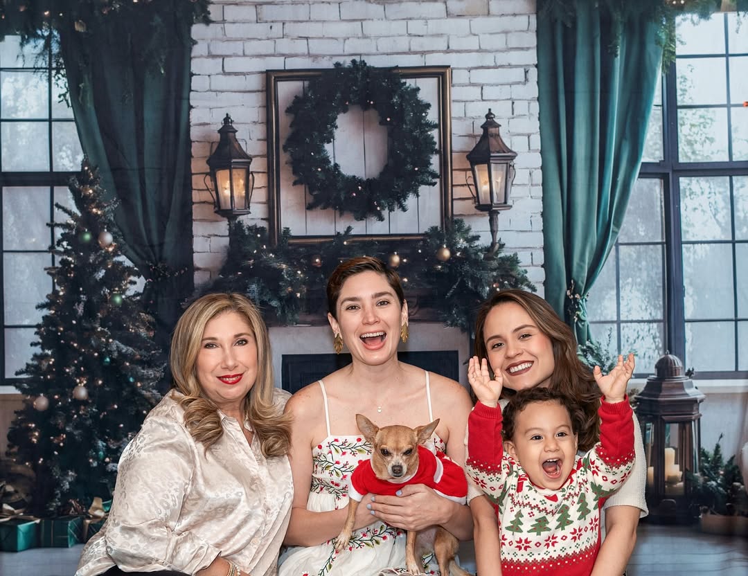 Christmas Trees Fireplace Window Backdrop RR8-120